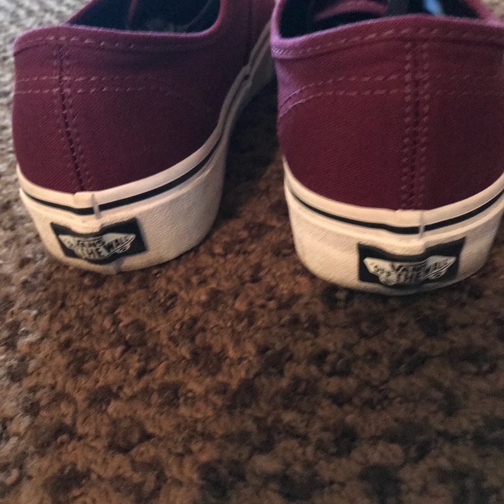 Vans - Picture 3 of 3